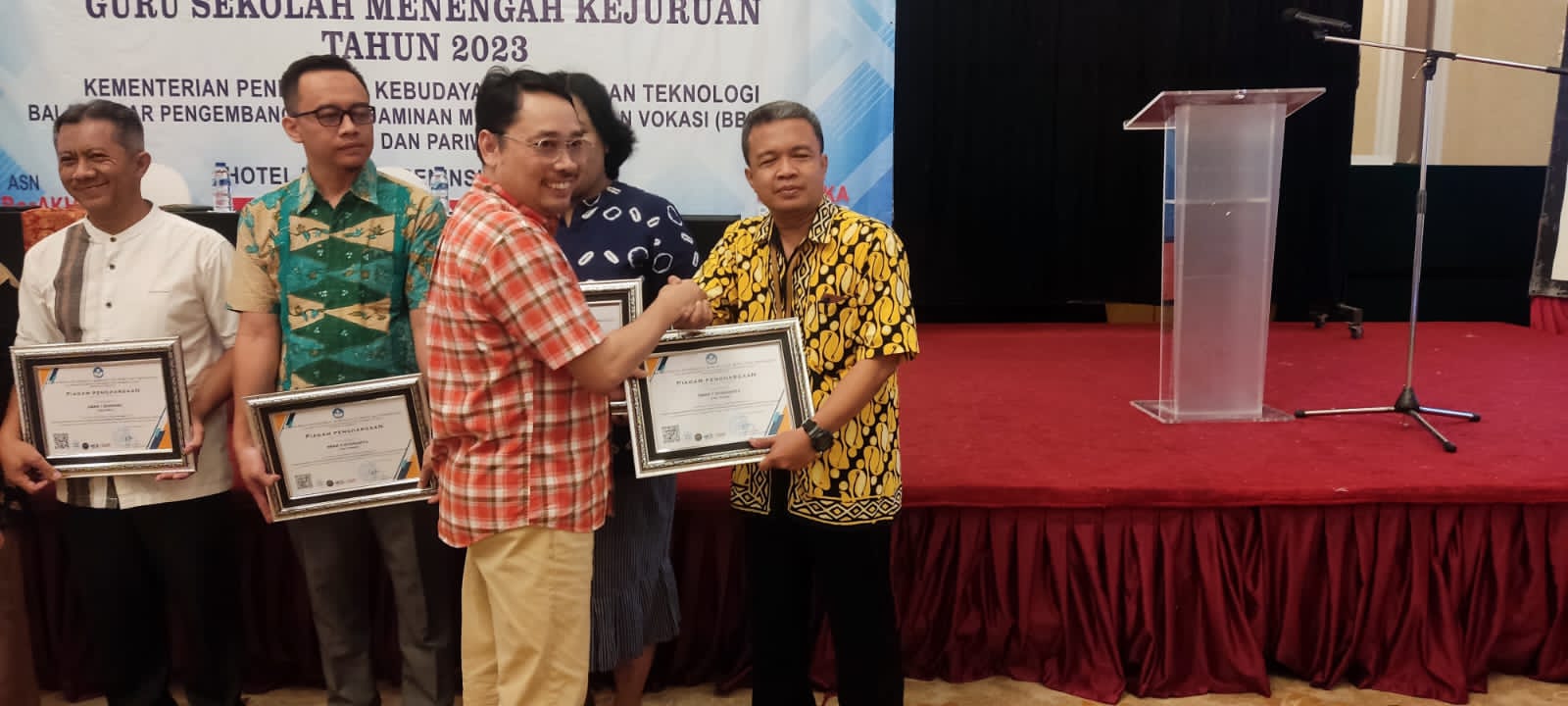 Penghargaan bagi SMKN 7 Surakarta menjadi PB (Pusat Belajar)