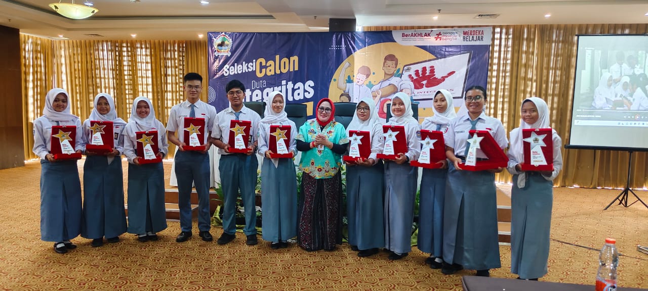 Siswi SMK N 7 SURAKARTA Menjadi Finalis “Duta Integritas” Jawa Tengah