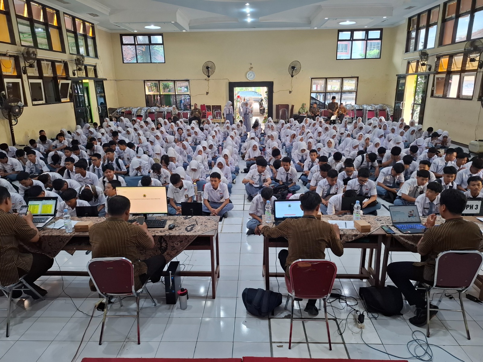 SMK Negeri 7 Surakarta Laksanakan Uji Coba Sistem Informasi SPMB 2026