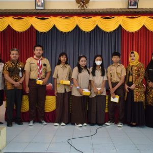 Berkah di hari Jumat “Santunan Kepada Anak-anak Yatim Piatu SMKN 7 Surakarta”