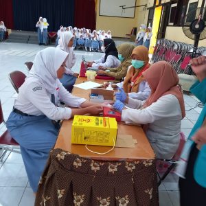”Skrining Anemia” PMR SMKN 7 Surakarta