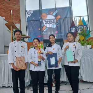 Juara Plating Makanan Jurusan Kuliner