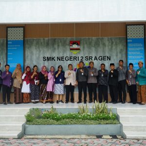 STUDI TIRU SISTEM KETARUNAAN DI SMKN 2 SRAGEN