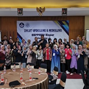 UPSKILLLING & RESKILLING CAREGIVER